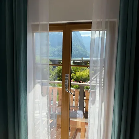 Seehotel Am Hallstaettersee 2* אוברטראון