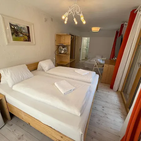 Seehotel Am Hallstaettersee מלון 2*