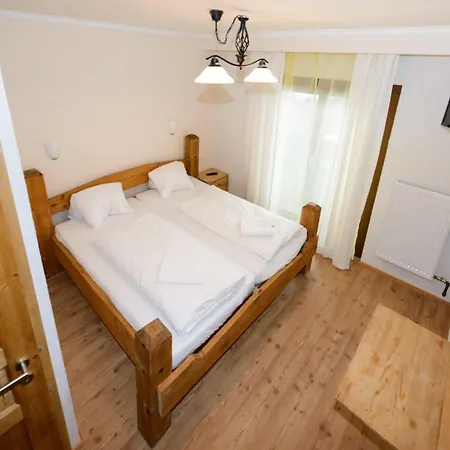 Seehotel Am Hallstaettersee 2* אוברטראון