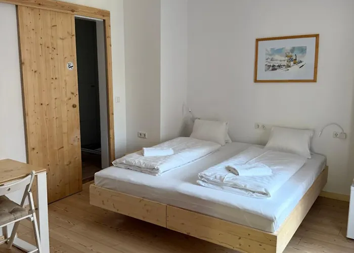 Hotel Seehotel Am Hallstaettersee 2*