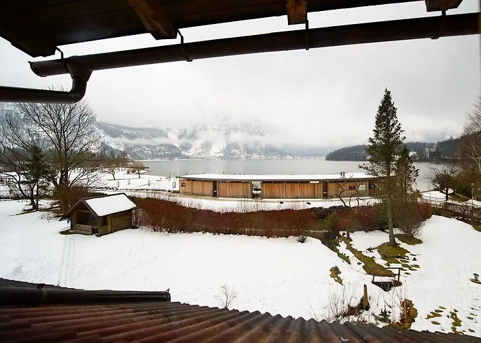 Hotel Seehotel Am Hallstaettersee 2*