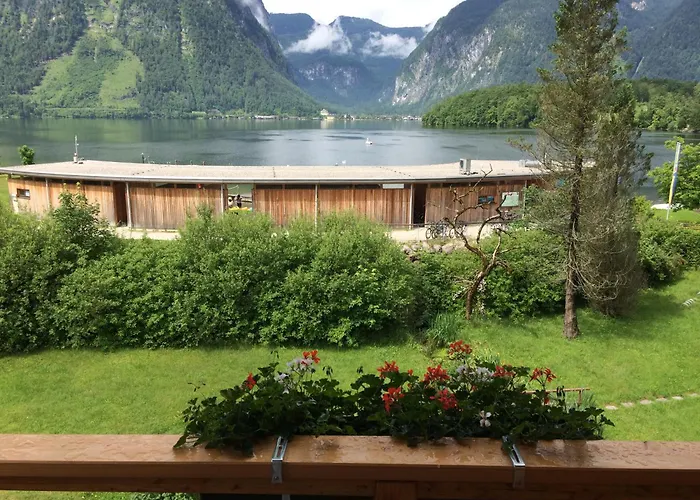Seehotel Am Hallstättersee 2*
