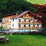 Seehotel Am Hallstaettersee Szálloda