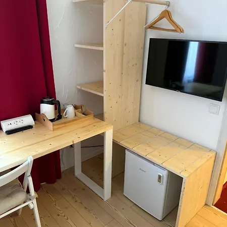 מלון Seehotel Am Hallstaettersee 2*