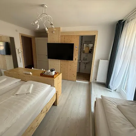 Seehotel Am Hallstaettersee מלון 2*